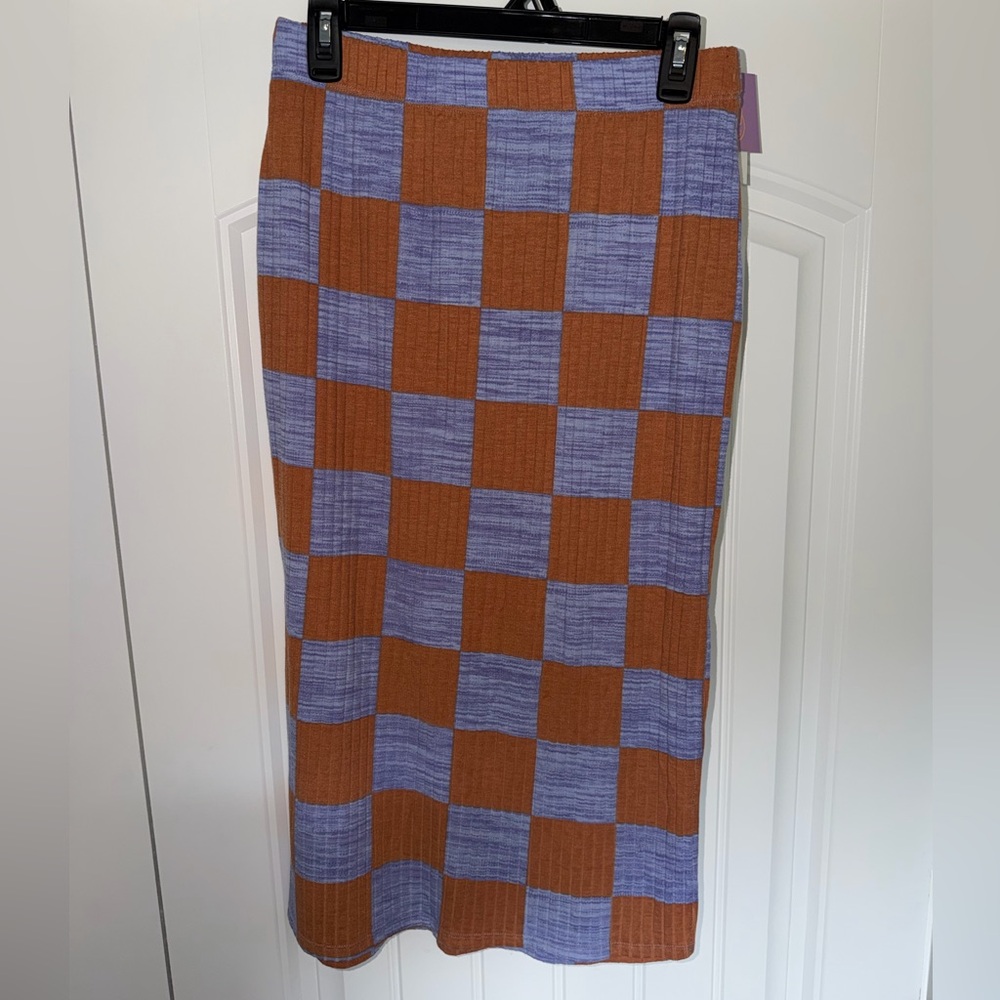 Elegant Checkered Pencil Skirt in Orange and Blue